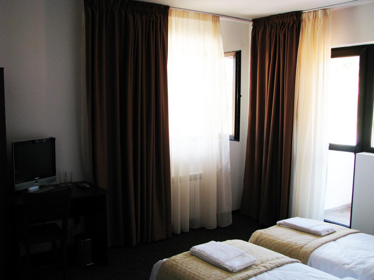 Park Hotel Eagle Stone Koprivstica Kültér fotó